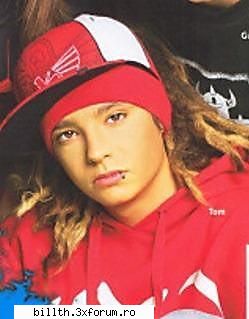 Sexy TOM - tom- ce serios sta :)) :)) :)) - ToKio HoTeL