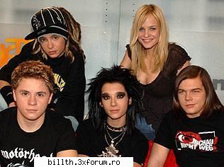 TOKIO HOTEL >>THE BEST ! ! ! - c dragutzi is in poza totzi..... mai ales - ToKio HoTeL