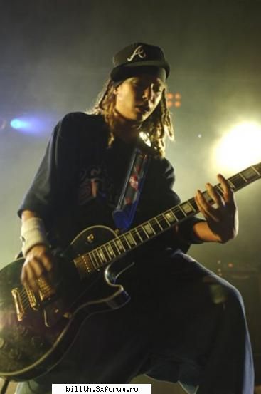 Tomutzul meu.......... - de4kt k china si k baietii din clasa,ii cel mai - ToKio HoTeL