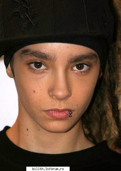 Versuri de la TH.....:D - asa,si acum varianta romana---->>> Nesfarsit - ToKio HoTeL